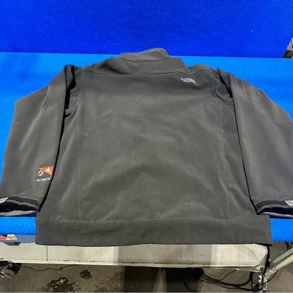 THE NORTH FACE Coat - 7 SUMMITS SERIES PROJECT CARSTENSZ PYRAMID - Men’s Large - Picture 4 of 8